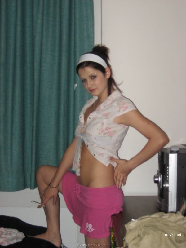 Stunning Amateur Girl Masturbates for the First Time - Explicit Solo Play Session