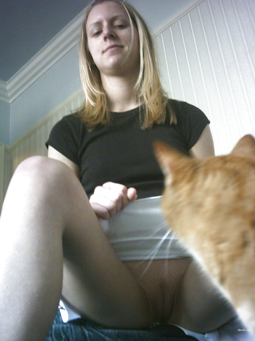 Naughty Slut at Work and Home: Amateur Porn Photos