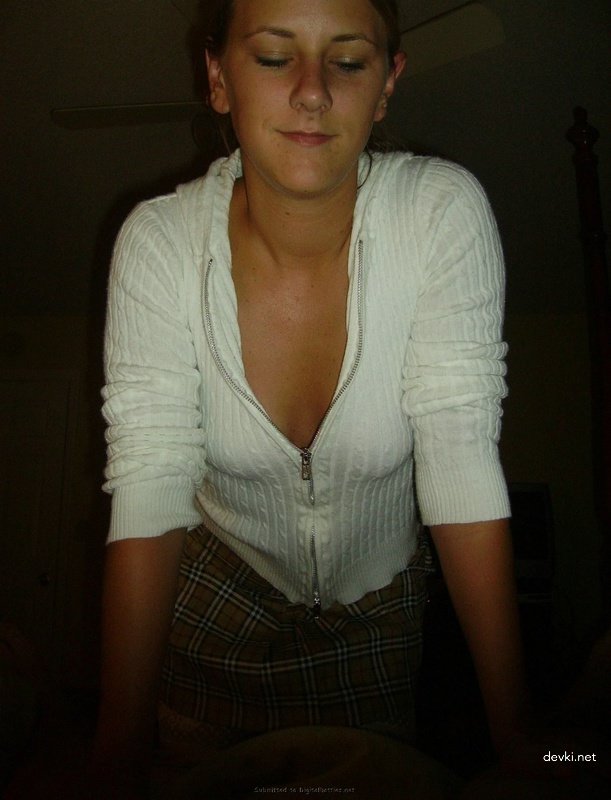 Hot Homemade Sex with Cute Girl: Explicit Amateur Porn Photos