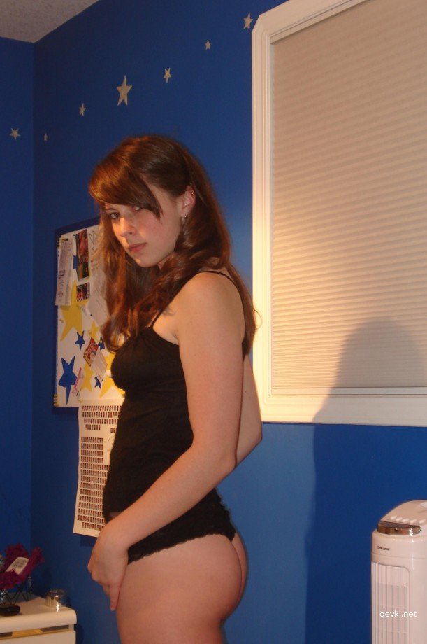 Private Girl's Explicit Amateur Photo - Uncensored XXX Pictures