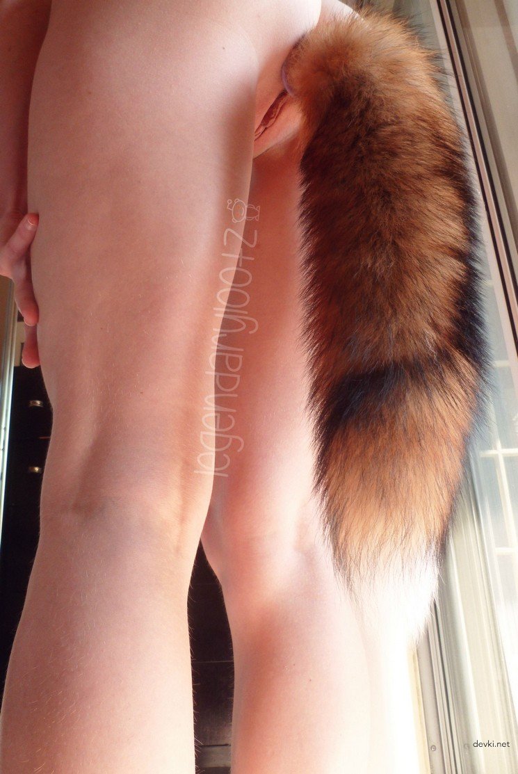 Young Slut Amateur Porn Photos - Explicit Teenage Whore Showing It All