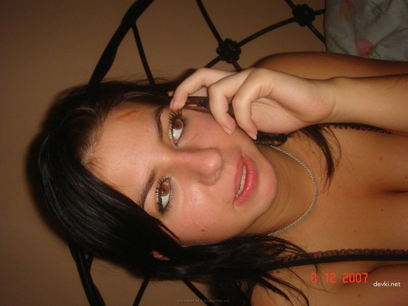 Curvy Girlfriend's Explicit Blowjob: Amateur Porn Photo