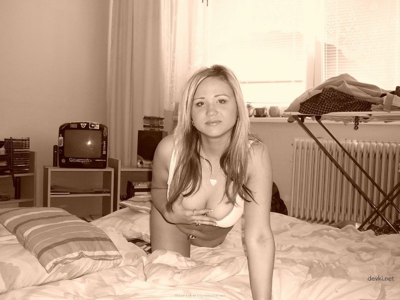 Explicit Ex-Girlfriend Intimate Amateur Porn Photos - Uncensored and Raw