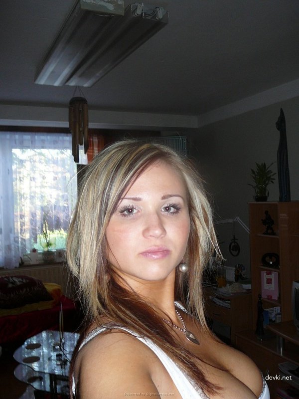 Explicit Ex-Girlfriend Intimate Amateur Porn Photos - Uncensored and Raw