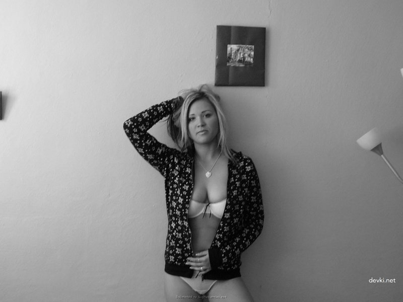 Explicit Ex-Girlfriend Intimate Amateur Porn Photos - Uncensored and Raw