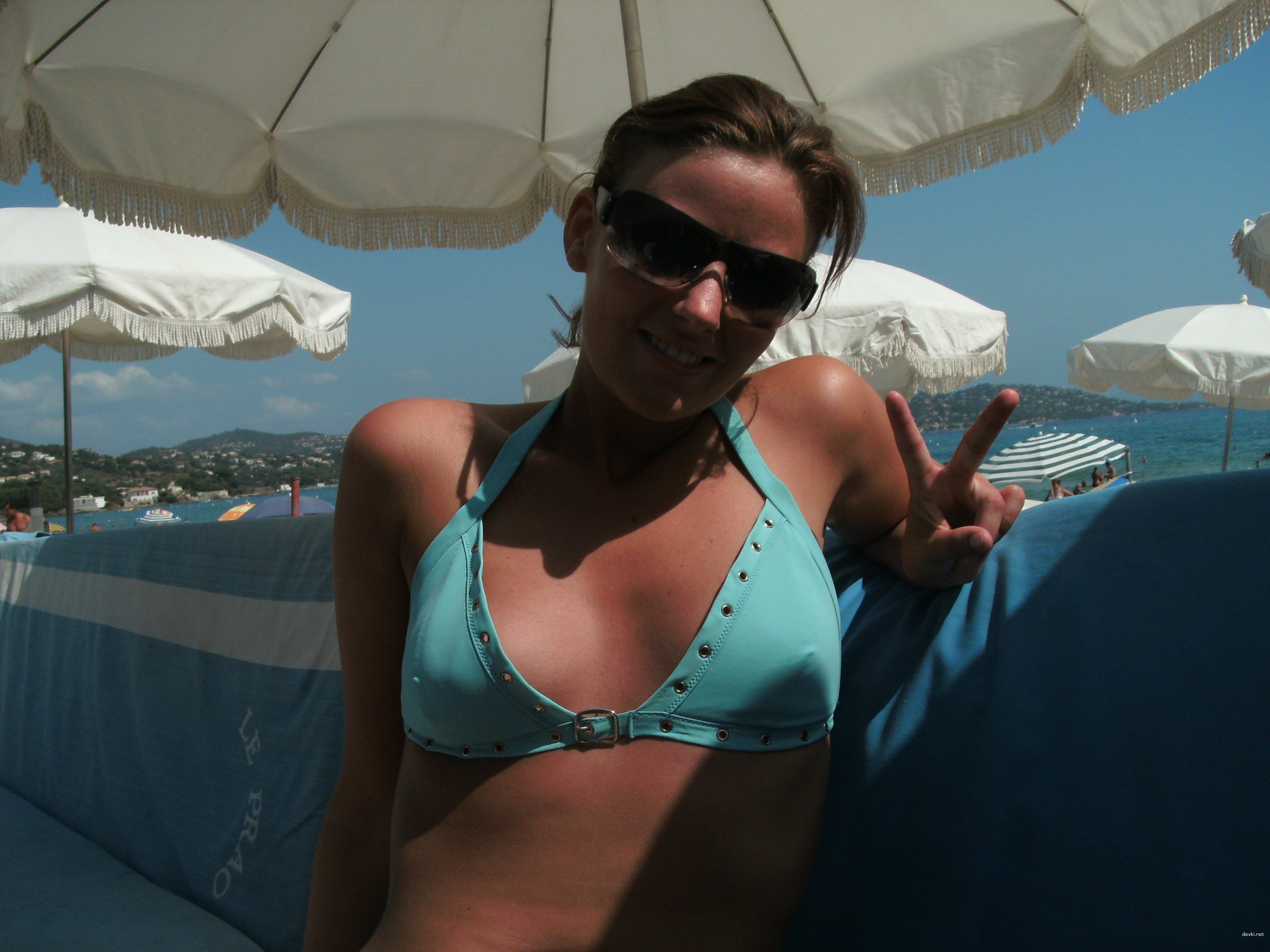 Hot Amateur Girl on Vacation - Explicit Nude Photos