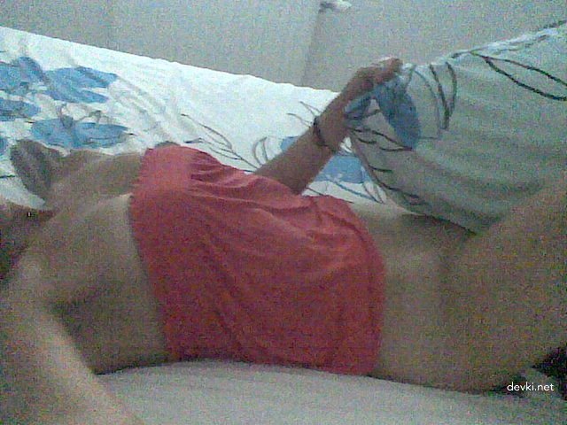 Hot Amateur Girl on Vacation - Explicit Nude Photos