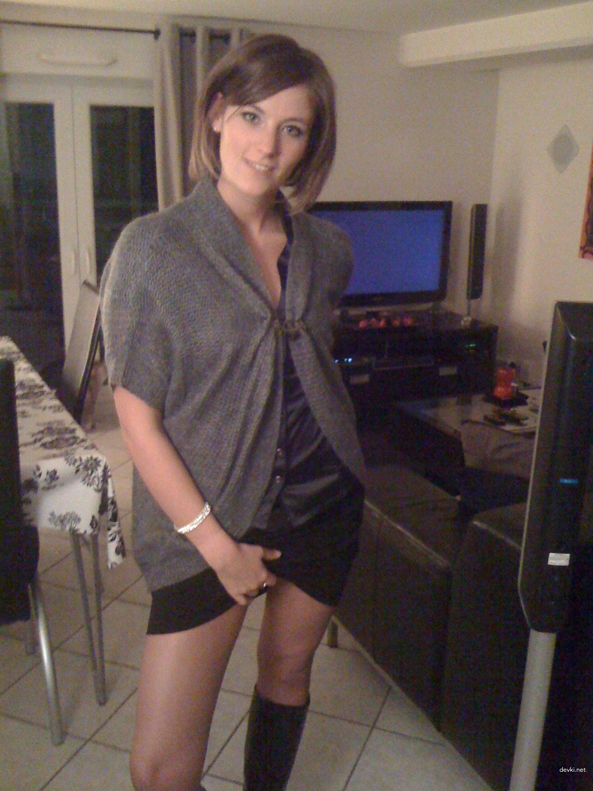 Hot Amateur Girl on Vacation - Explicit Nude Photos