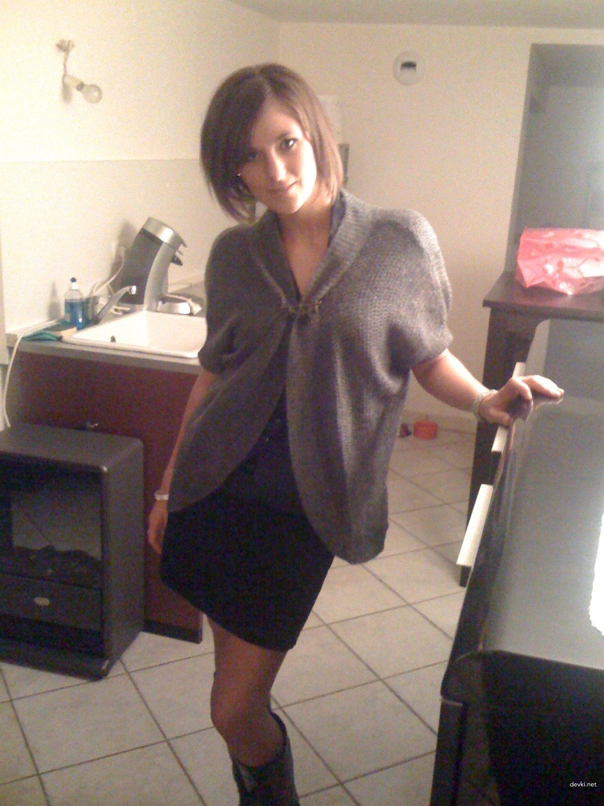 Hot Amateur Girl on Vacation - Explicit Nude Photos