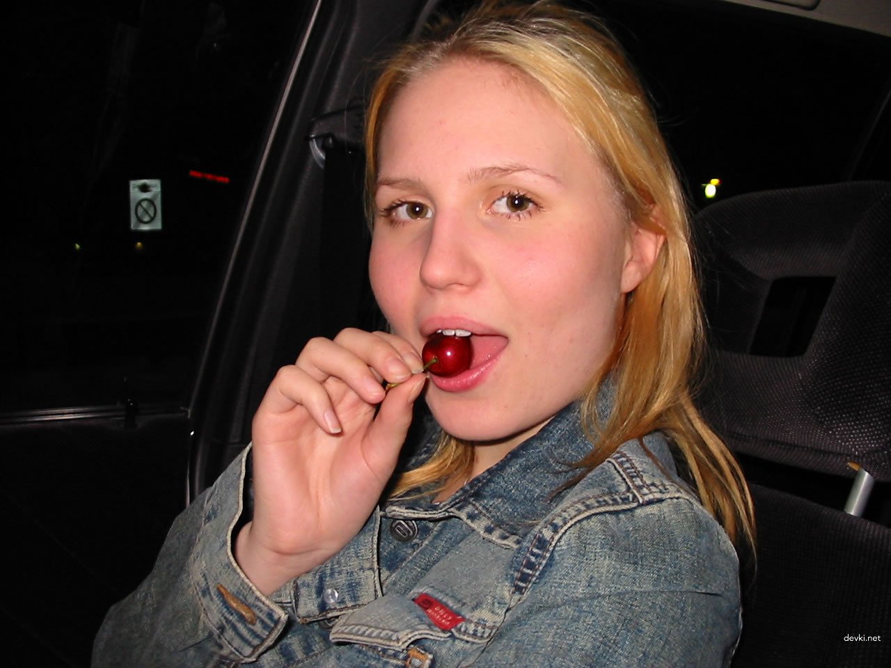 Raw Amateur Girl Porn: Uncensored XXX Photos for Adults Only