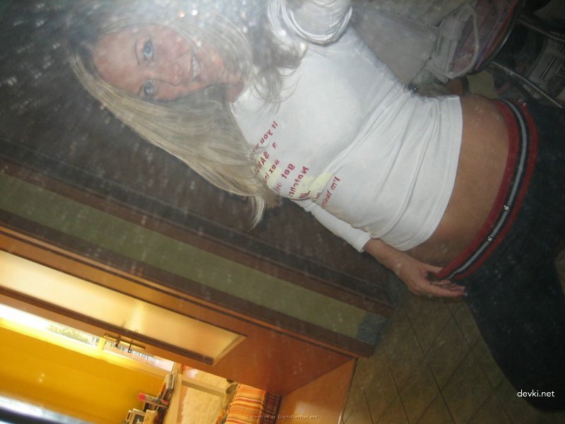 Hot Blonde Flashing Boobs - Explicit Amateur Photo