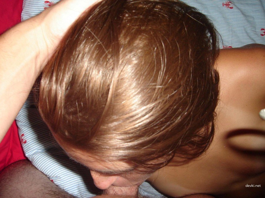 Amateur Girls Porn: Explicit Photos of Sexy Teens and MILFs