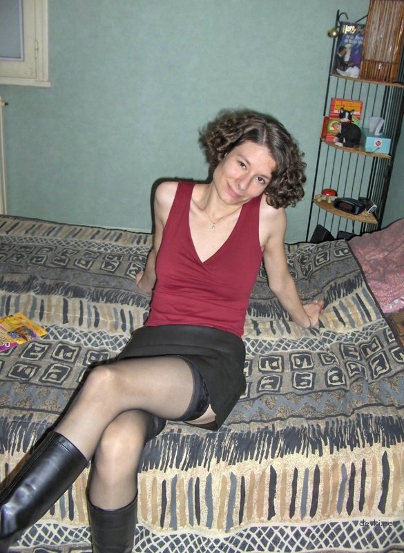 Rough Home Fuck: Amateur Guy Dominates His Slut as He Pleases