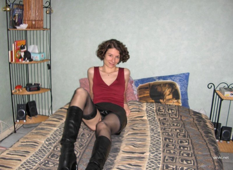 Rough Home Fuck: Amateur Guy Dominates His Slut as He Pleases