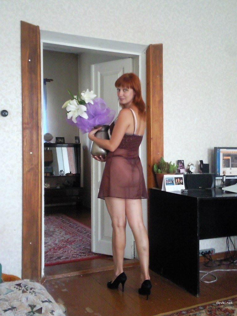 Explicit Amateur Photo: Friend's Wife Exposed!