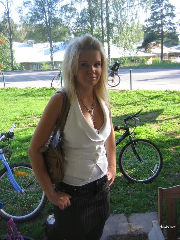 Innovative Sex: Amateur Guy Gets Creative with His Girl in Explicit Porn Photos