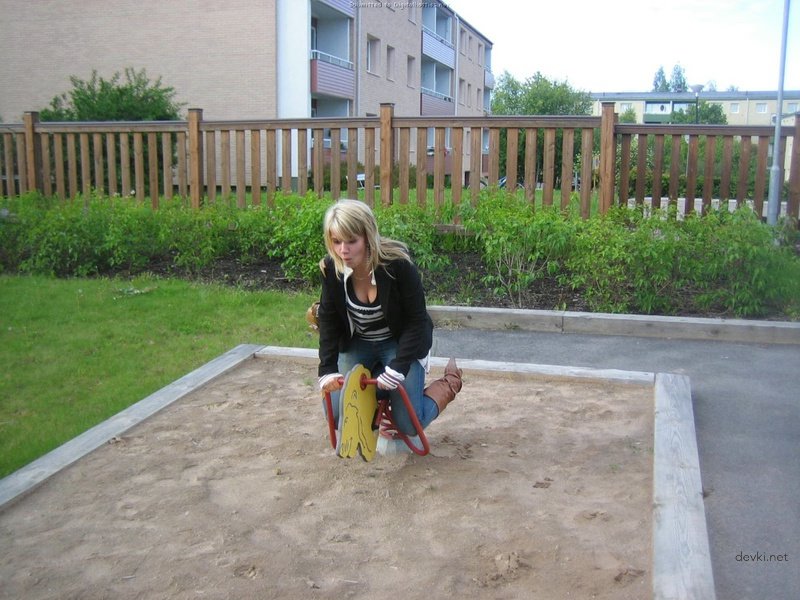 Innovative Sex: Amateur Guy Gets Creative with His Girl in Explicit Porn Photos