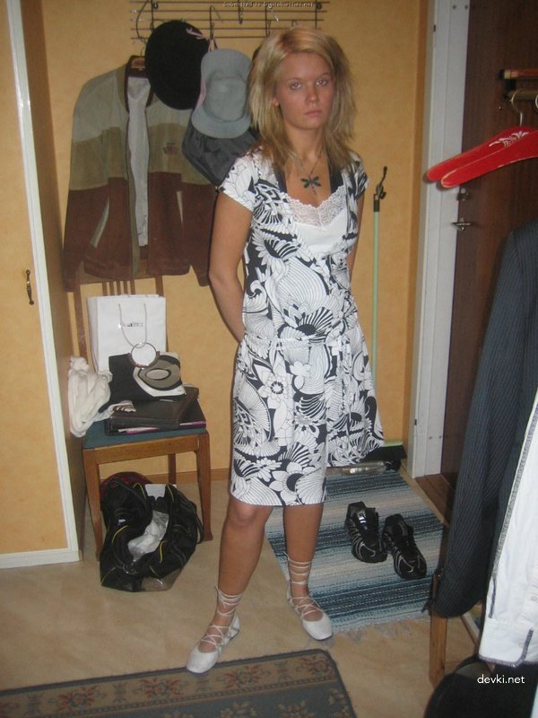 Innovative Sex: Amateur Guy Gets Creative with His Girl in Explicit Porn Photos