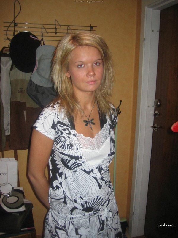 Innovative Sex: Amateur Guy Gets Creative with His Girl in Explicit Porn Photos