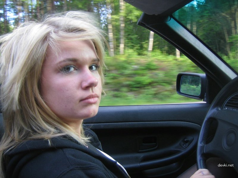 Innovative Sex: Amateur Guy Gets Creative with His Girl in Explicit Porn Photos