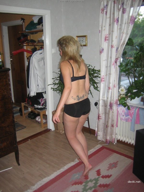 Innovative Sex: Amateur Guy Gets Creative with His Girl in Explicit Porn Photos