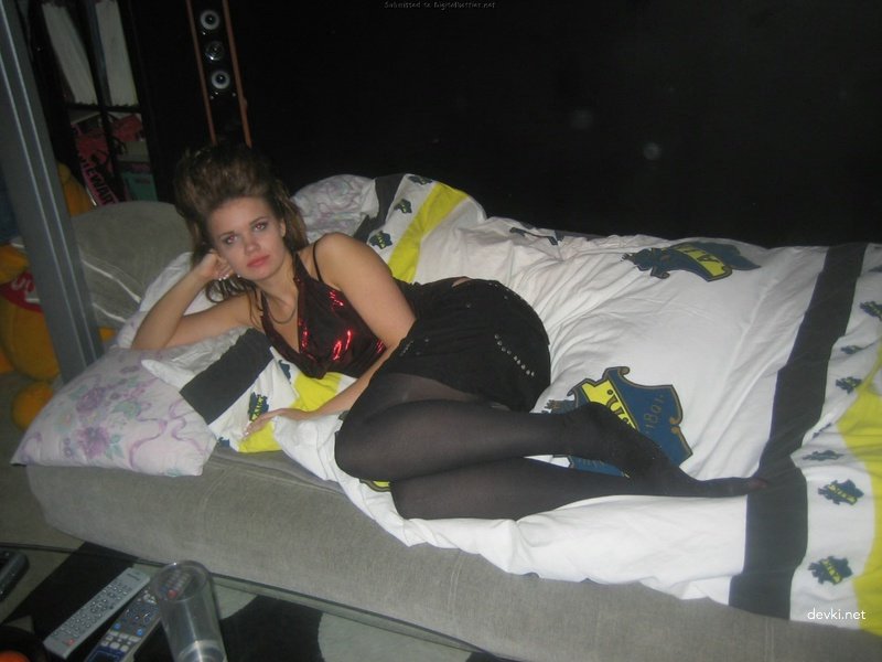 Innovative Sex: Amateur Guy Gets Creative with His Girl in Explicit Porn Photos