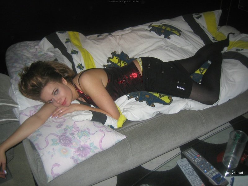 Innovative Sex: Amateur Guy Gets Creative with His Girl in Explicit Porn Photos