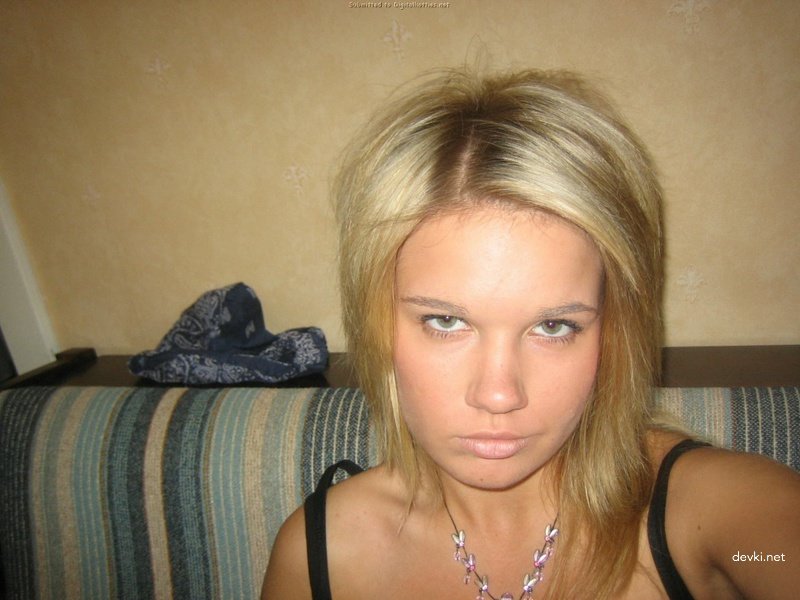 Innovative Sex: Amateur Guy Gets Creative with His Girl in Explicit Porn Photos