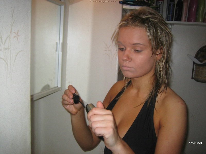 Innovative Sex: Amateur Guy Gets Creative with His Girl in Explicit Porn Photos