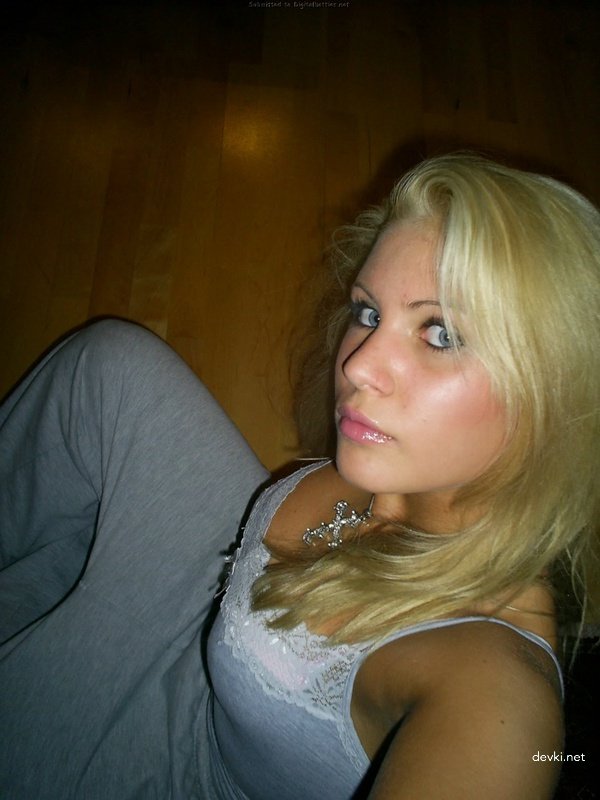 Teen Girl's Anal Stretching Session - Explicit Amateur Porn Photos