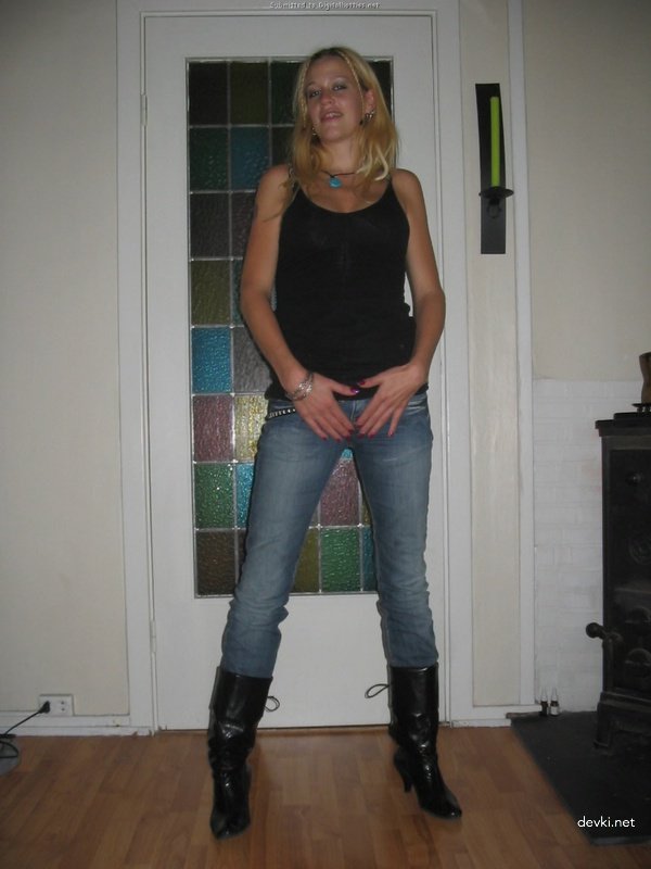 Teen Girl's Anal Stretching Session - Explicit Amateur Porn Photos