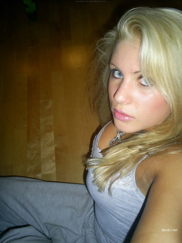 Teen Girl's Anal Stretching Session - Explicit Amateur Porn Photos