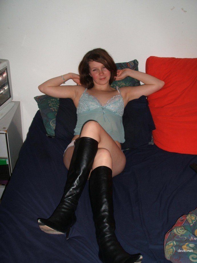 Amateur Girlfriend's Explicit Private Photo - Real Homemade Porn Pics