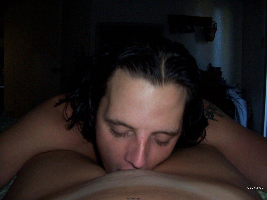 Hot Couple's Oral Sex Games: Amateur Porn Photo Session