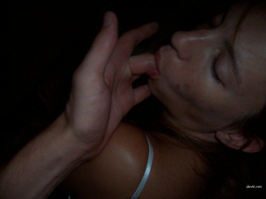 Hot Couple's Oral Sex Games: Amateur Porn Photo Session