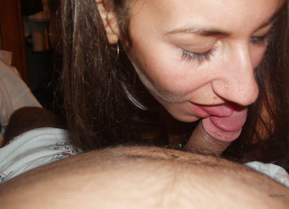 Amateur Cock-Sucking Home Photos: Explicit XXX Pics