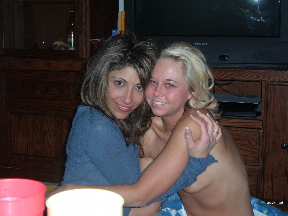 Explicit Amateur Girlfriend Porn Photos - Hot and Wild XXX Pics