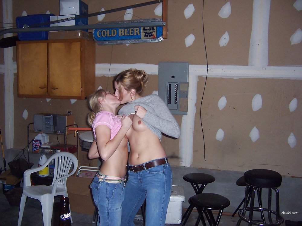 Hot Amateur Sex with Sister's Friend - Explicit Homemade Porn Pics