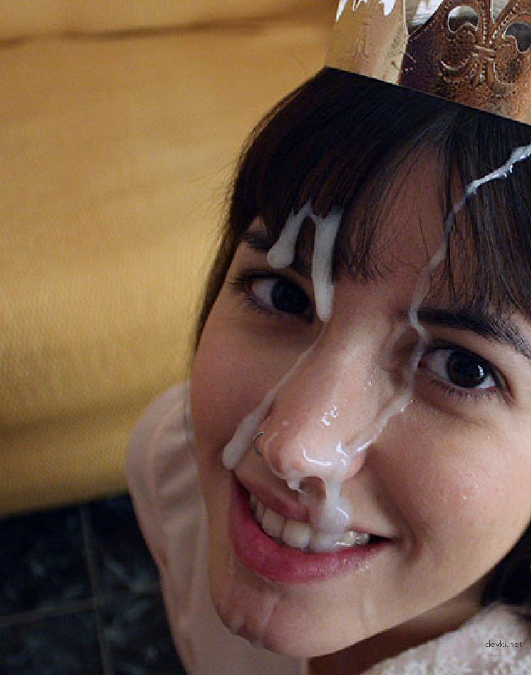 Facial and Oral Cumshots: Guys Ejaculating on Their Girls - Amateur Porn Photos