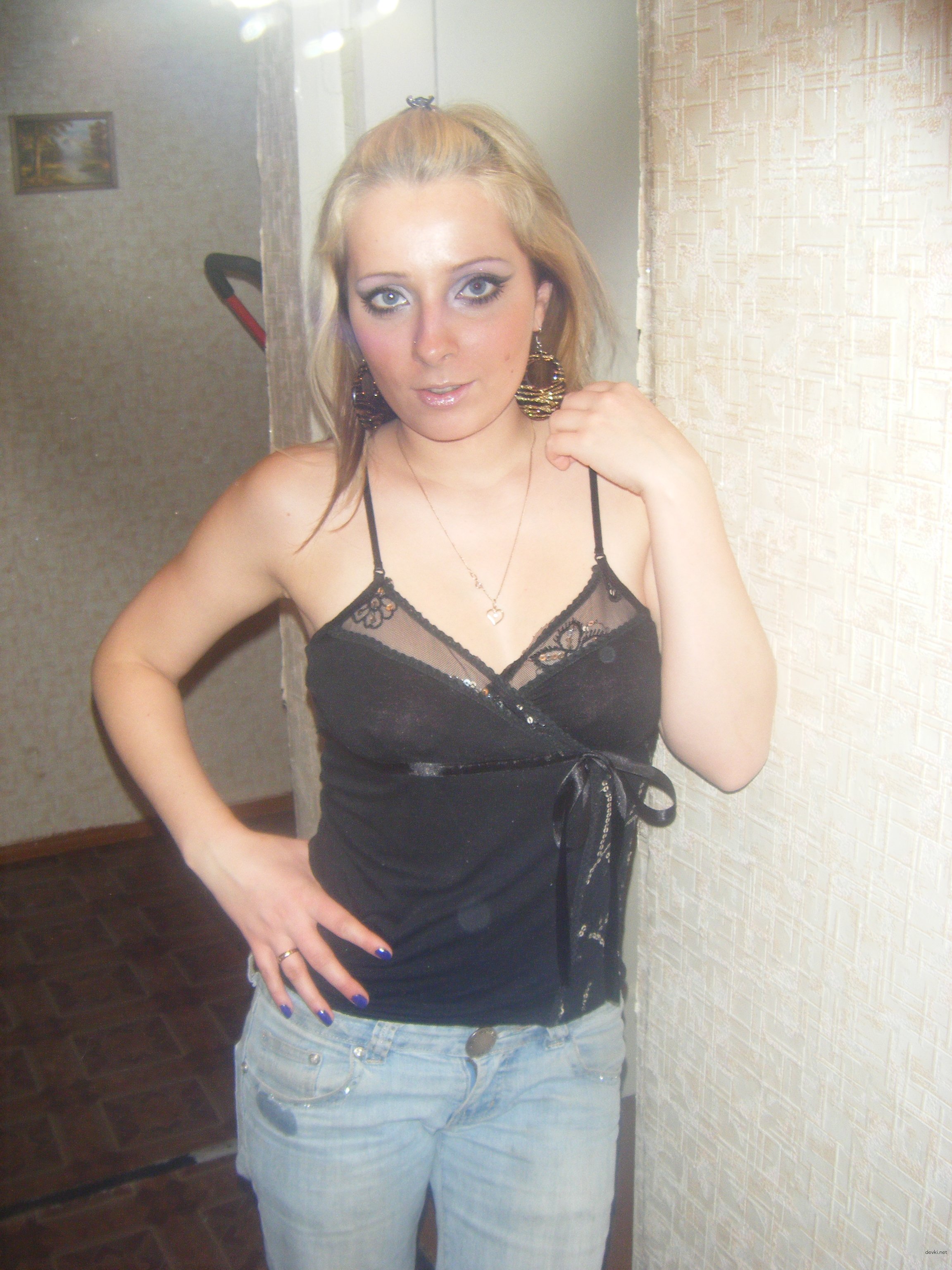 Amateur Teen Porn Pics: Explicit Homemade Girl-on-Girl Action