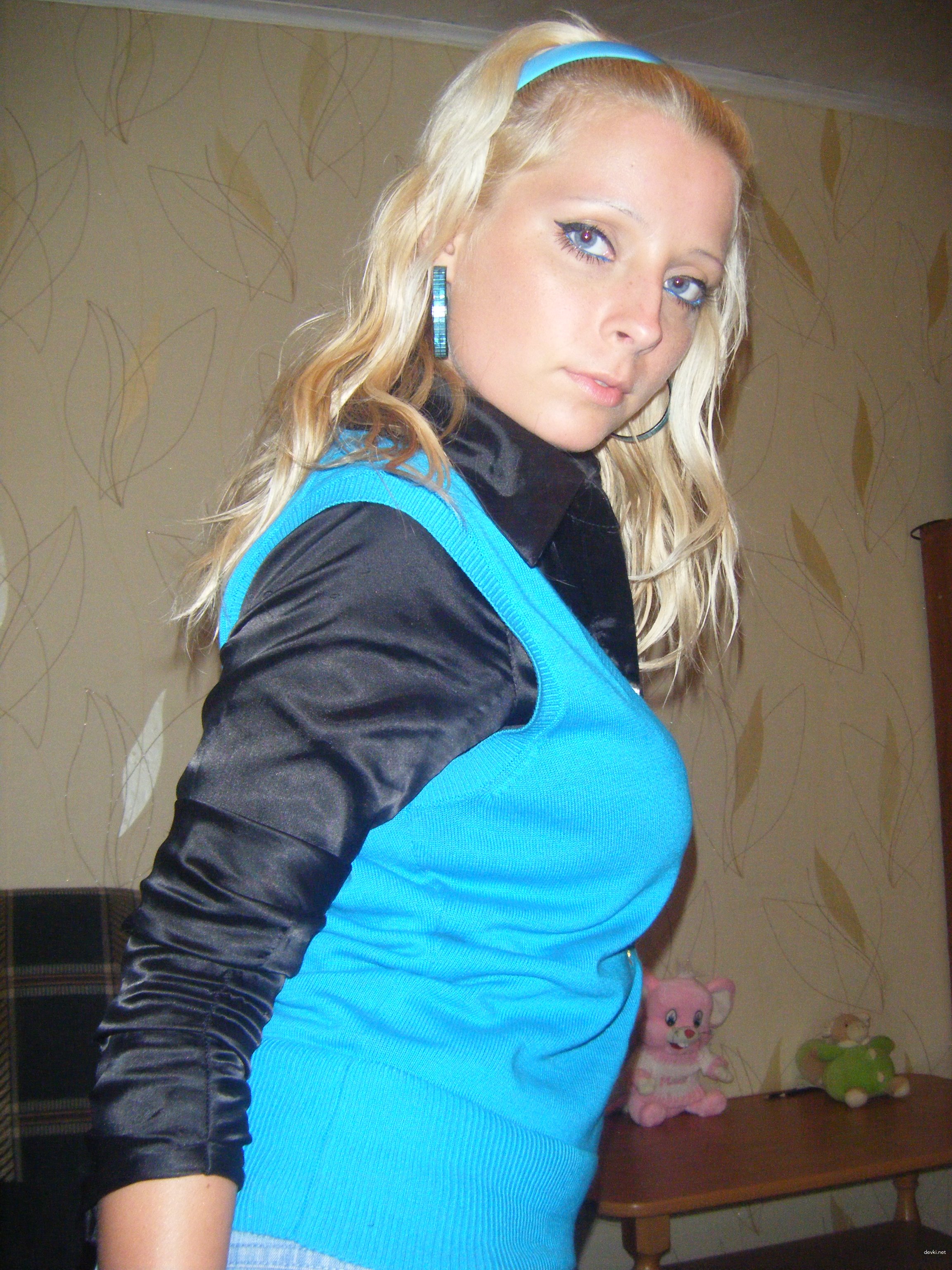 Amateur Teen Porn Pics: Explicit Homemade Girl-on-Girl Action