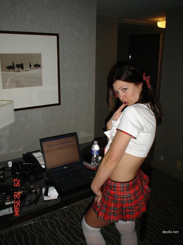 Evening Debauchery: Amateur Porn Photo Shoot