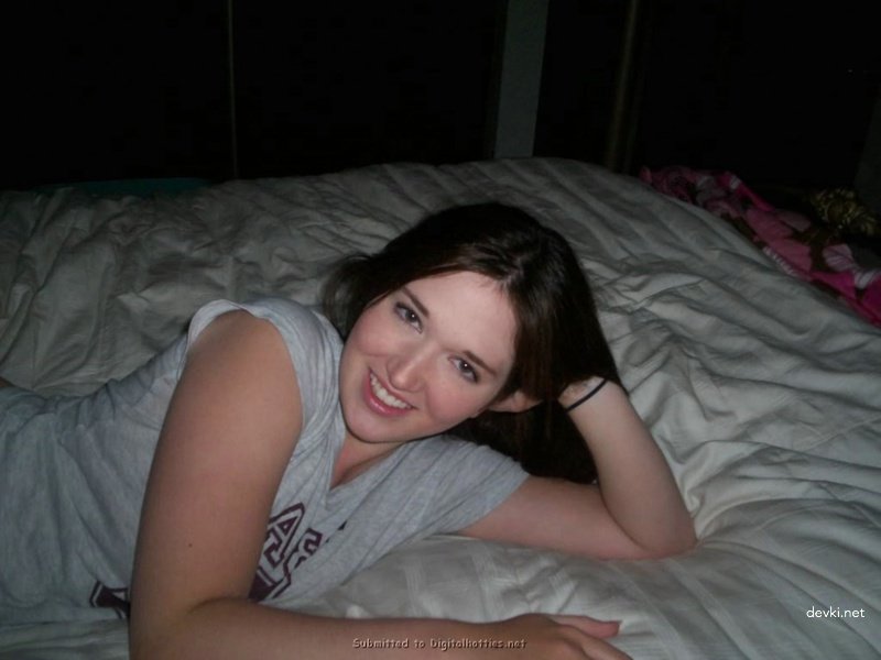 Raw Home Fuck: Explicit Amateur Porn Photos