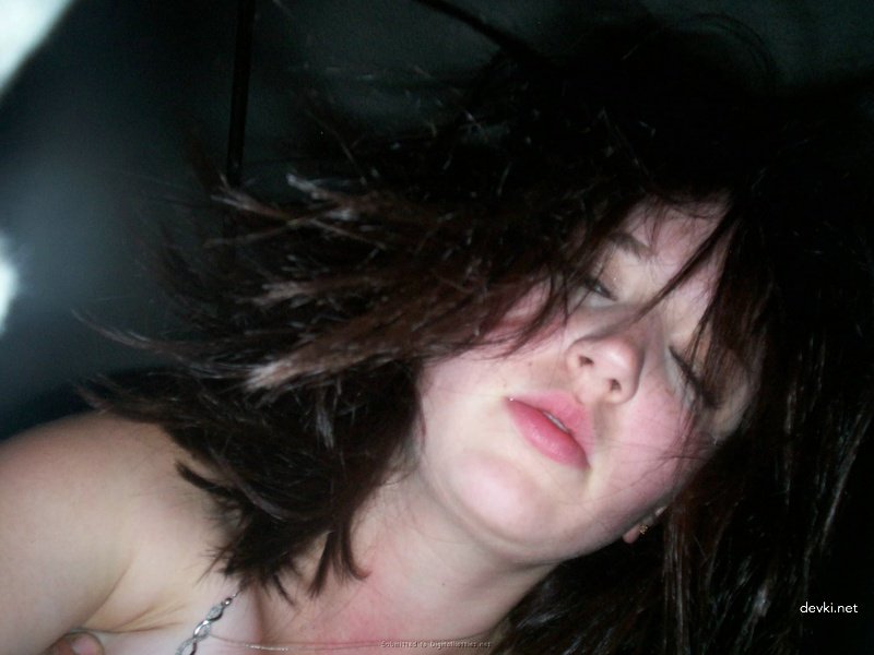 Raw Home Fuck: Explicit Amateur Porn Photos