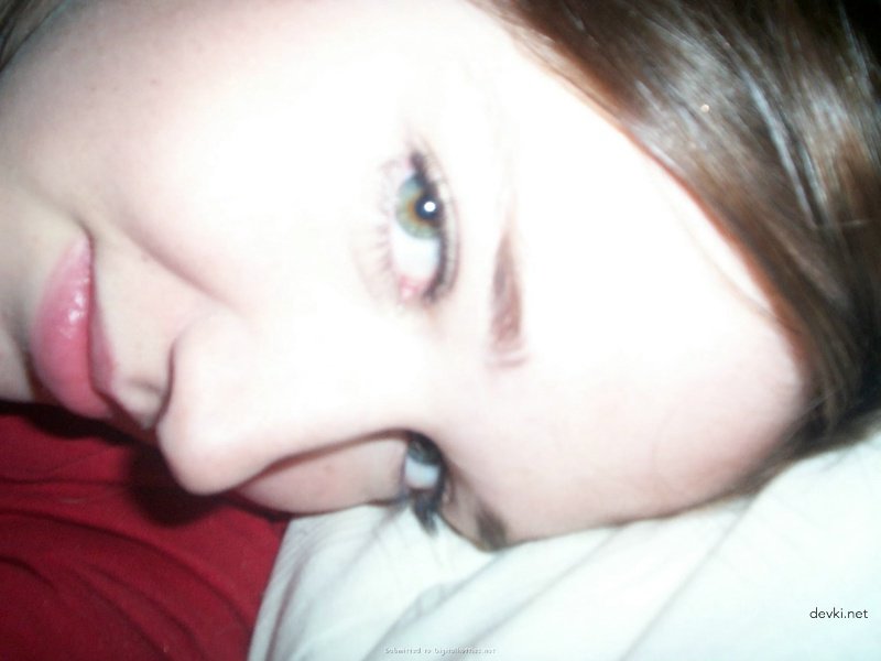 Raw Home Fuck: Explicit Amateur Porn Photos