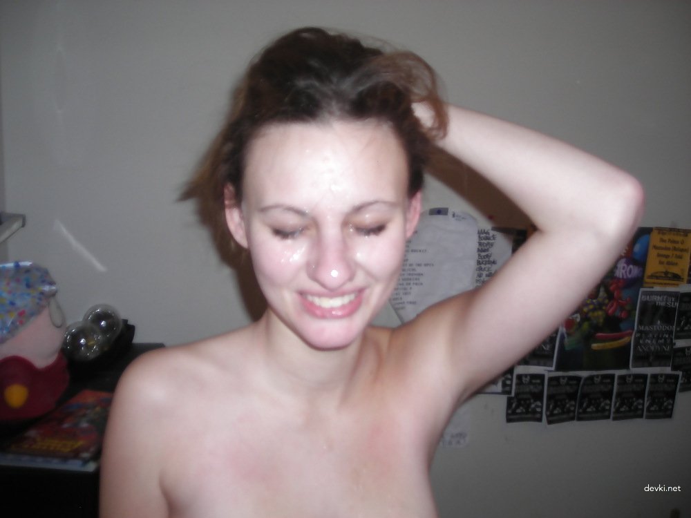 Teen Slut Loves Taking Cum on Her Face - Amateur Porn Photo