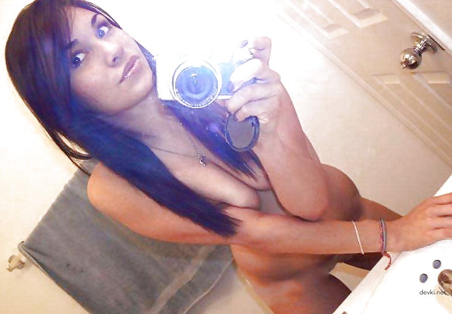 Naughty Amateur Girl Capturing Herself Naked - Explicit Selfie Photo