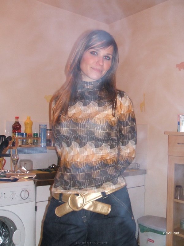 Explicit Blowjob on Camera: Amateur Porn Photo