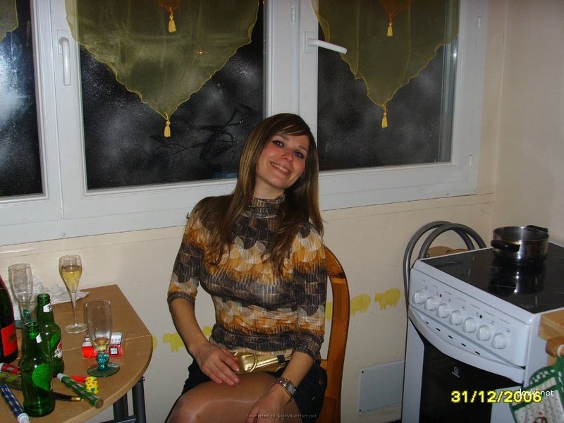 Explicit Blowjob on Camera: Amateur Porn Photo