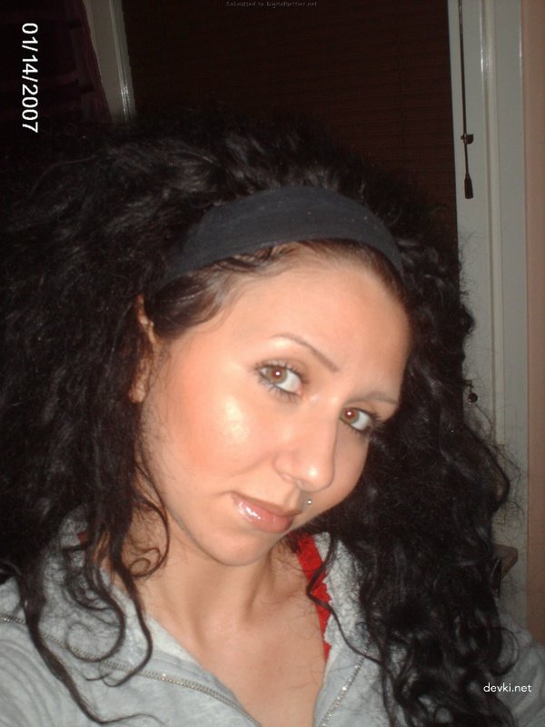 Double Penetration Amateur Porn: Woman Gives Two Men